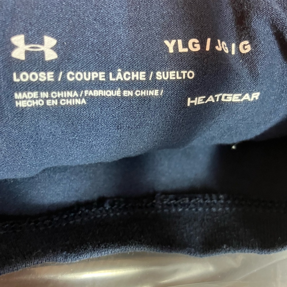 📦Under Armor Youth navy long sleeve (FREE Adidas Hoodie) *DISCOUNTED SHIPPING - Picture 2 of 7